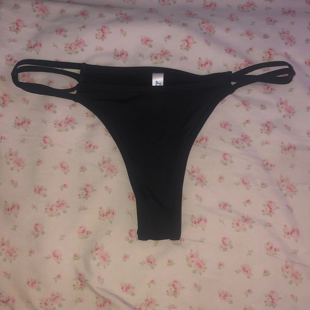 La Vie En Rose Black Strappy Bikini Bottom